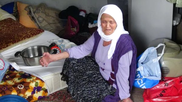 70 Yaşındaki Yalnız Kadını, Hırsızlar Yine Ağlattı