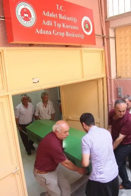 Polis Memuru Arabasında Ölü Bulundu