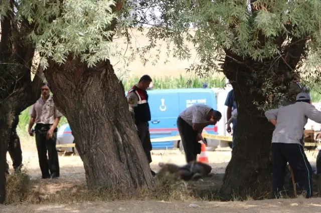 Başkent'te Dereye Atılmış Erkek Cesedi Bulundu