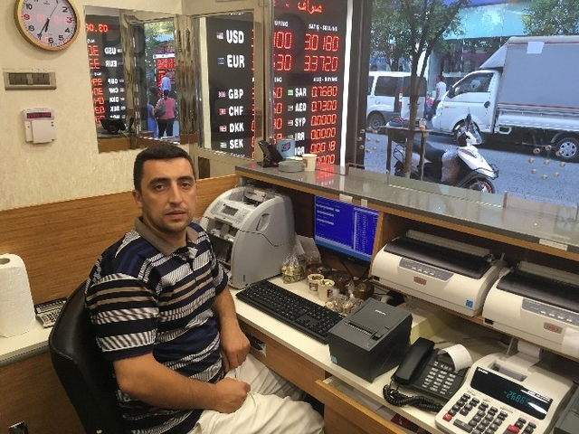 Döviz Bürosundaki Görevlinin Hatasından Yararlanan Müşteri 3 Bin Lirayı Cebe Atıp Gitti