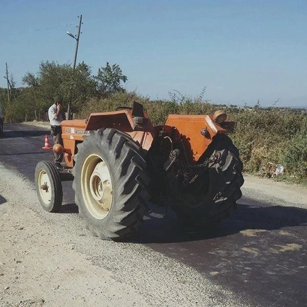 Eşinin Kullandığı Traktörden Düşen Kadın Öldü