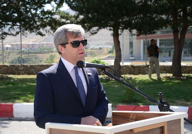 Şehit Olan Uzman Onbaşı İçin Bitlis'te Tören Düzenlendi