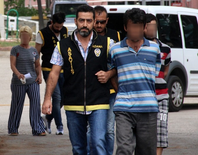 Anne ve İki Oğlu Fuhuştan Yakalandı