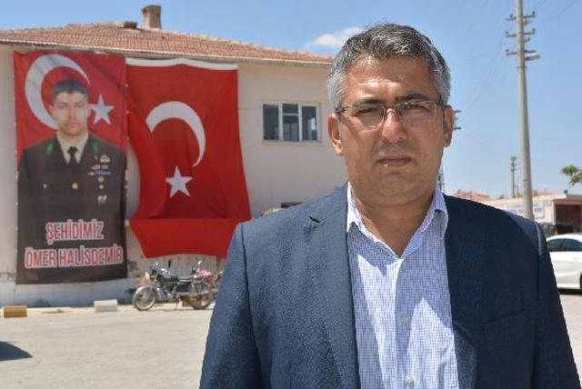 Kahraman Askerin Mezarını 100 Bin Kişi Ziyaret Etti