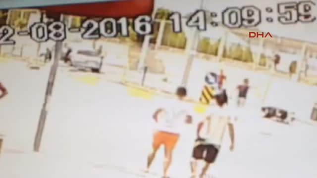Tekerlekli Sandalyeyle Karşıya Geçerken Otomobil Çarptı