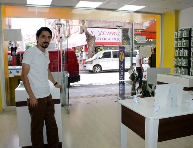 40 Saniyede 50 Bin Liralık Telefon Çaldılar