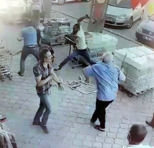 Aksaray'da Bıçaklı ve Baltalı Kavga: 5 Yaralı