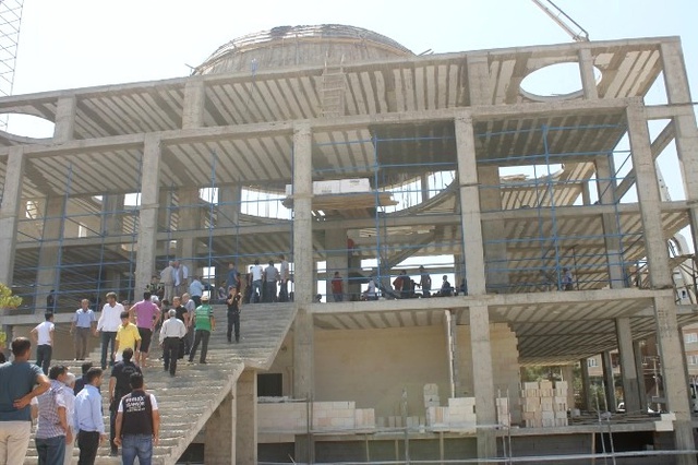 Mardin'de Cami Kubbesi Çöktü: 6 Yaralı