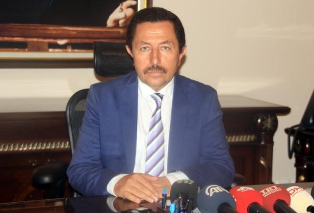 Vali: 'Vatandaşlar Silah Verin Teröristlerin Peşlerine Düşelim' Diyor