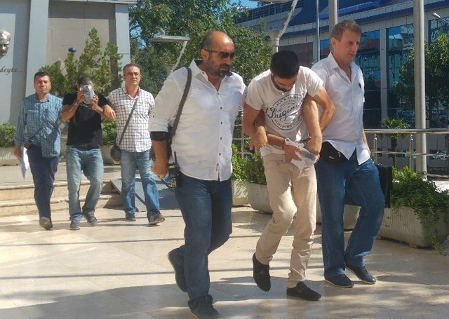 FETÖ Yalanına Son Anda Uyanan Yaşlı Adam, Dolandırıcıları Yakalattı