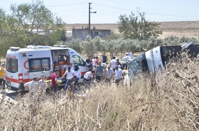 Bandırma'da Otobüs Şarampole Yuvarlandı: 2 Ölü, 20 Yaralı