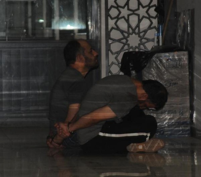 Darbeci Ağabeyini Sakladığı Gerekçesiyle Tutuklandı