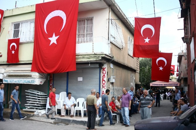 Şehit Polisin Nişanlısı,