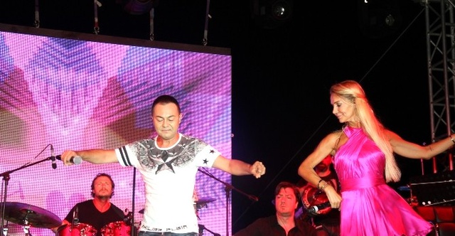 Serdar Ortaç'ın Anne ve Babası Esmer Gelin İstiyormuş