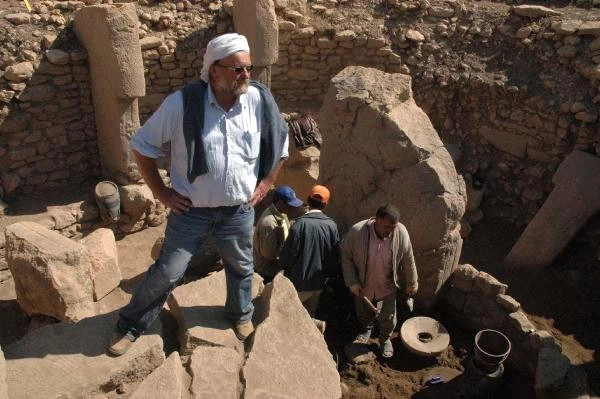 Göbeklitepe'nin Kazı Başkanı, Halkla İlişkiler Mezunu Çıktı