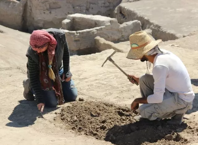 Acemhöyük'te 4 Bin 200 Yıllık Oyuncak Bulundu