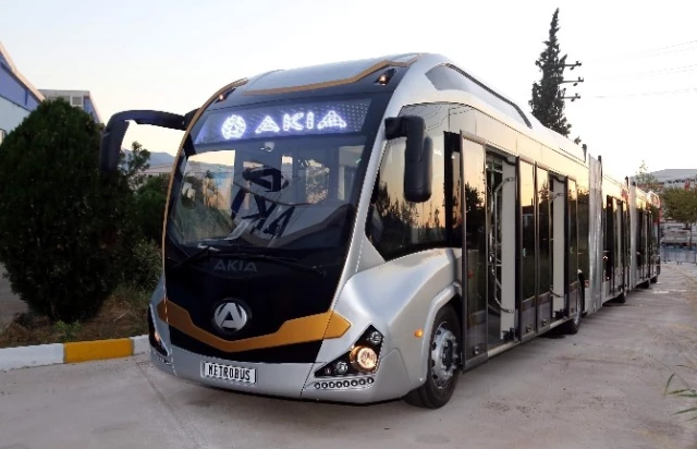 Bursa'da Artık Metrobüs de Üretiliyor