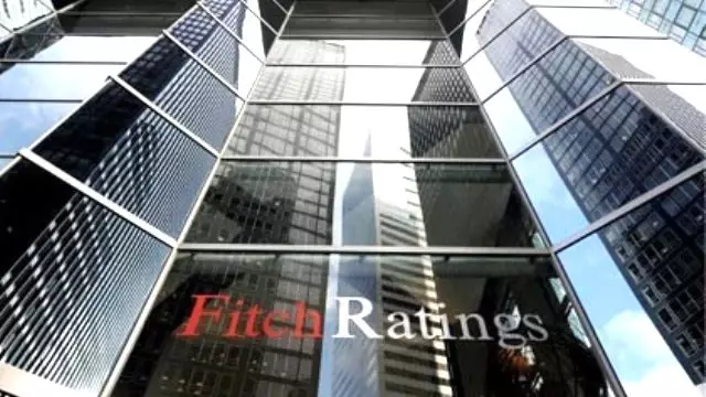 Fitch'in Not Kararına Karşın Dolar 2.94 Liranın Üzerinde