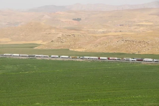 Cizre'de Terör Saldırısı Sonrasında Uzun Araç Kuyrukları Oluştu