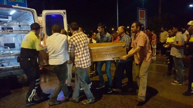 Yaşlı Kadına Önce Minibüs Çarptı, Sonra Otomobil Üstünden Geçti