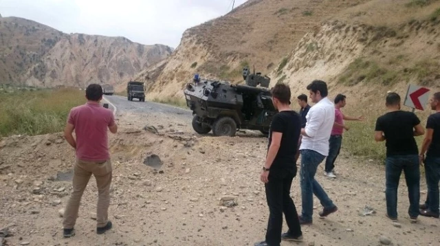 Hakkari'de Askeri Araca Bombalı Tuzak! 1 Şehit, 3 Yaralı