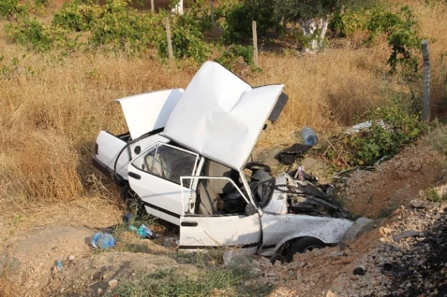 Manisa'da Trafik Kazası: 2 Ölü, 2 Yaralı