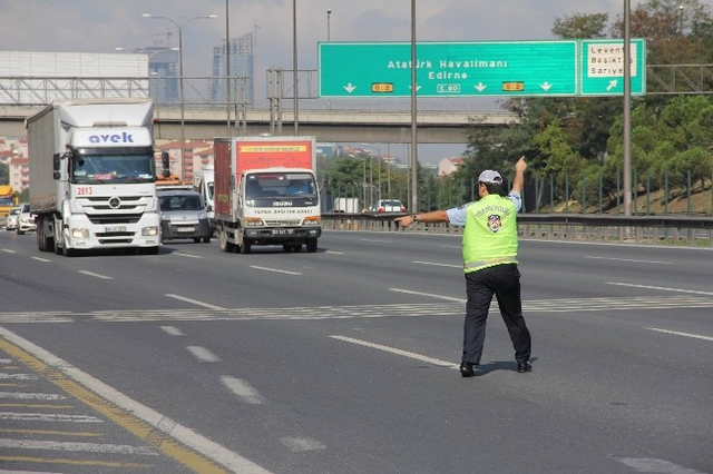 Ağır Vasıtalar 3. Köprüye Yöneldi, TEM Trafiği Rahatladı