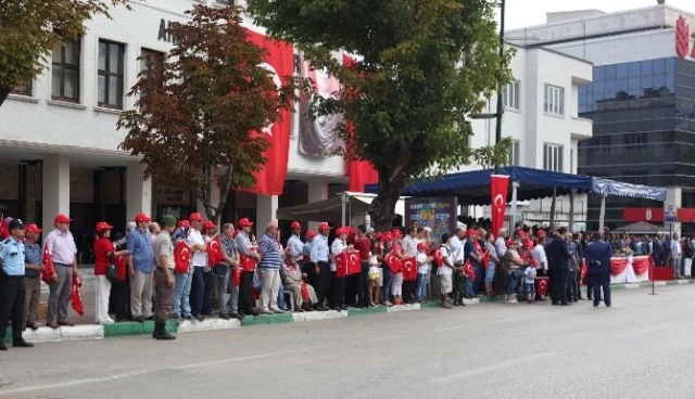 Bursa'da 30 Ağustos Kutlamalarında Askere Büyük İlgi