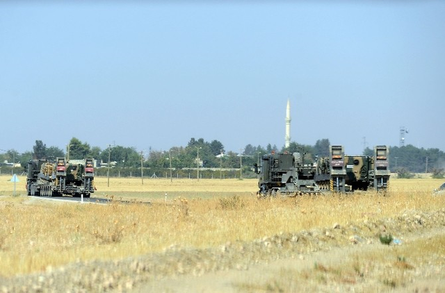 Cerablus Sınırına Askeri Sevkiyat Devam Ediyor