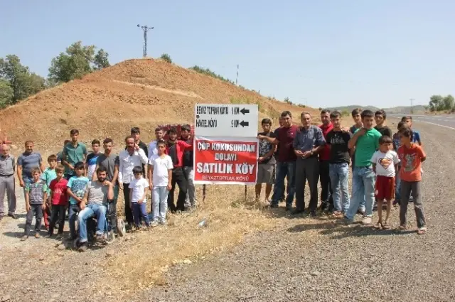 Bingöl'deki Kardeşler Beyaztoprak Çöp Kokusu Nedeniyle Eylem Yapıldı