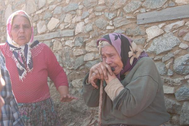 Evi Yanan Görme Engelli Kadın Alevler Arasından Kurtarıldı