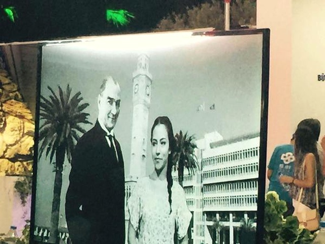 Atatürk'le Omuz Omuza Poz Verdiler
