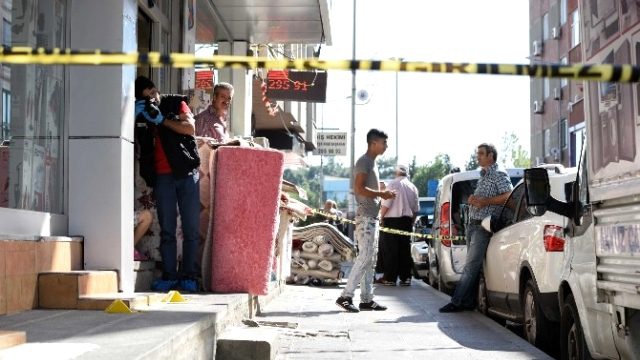 Husumetli Olduğu Şahsa Sokak Ortasında Kurşun Yağdırdı