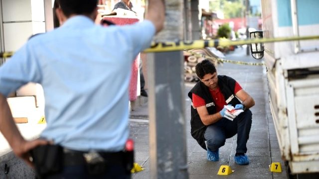 Husumetli Olduğu Şahsa Sokak Ortasında Kurşun Yağdırdı