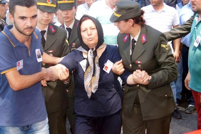 Aydınlı Şehit Astsubay, Komando Yeminiyle Uğurlandı