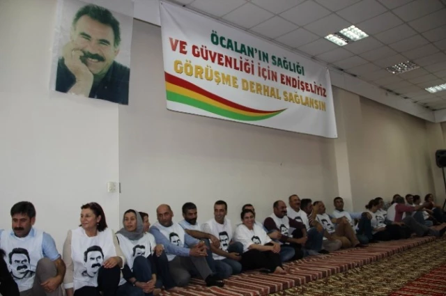 HDP'li Milletvekilleri, Öcalan İçin Açlık Grevine Başladı