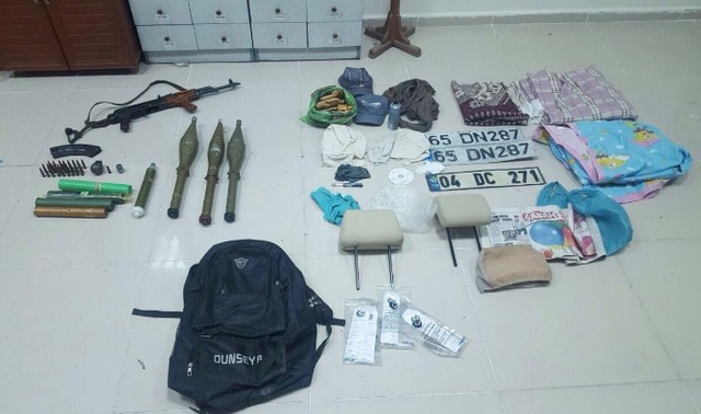Terk Edilmiş Araçtan Cephanelik Çıktı