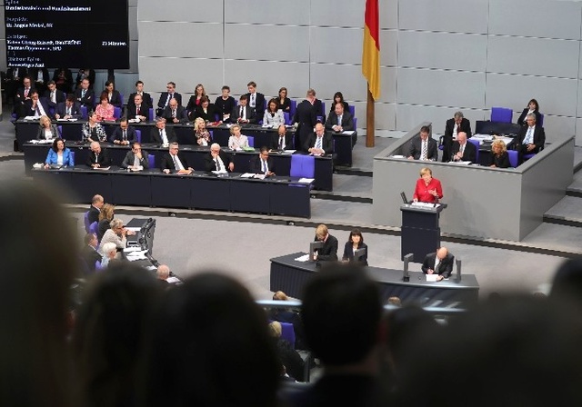 Merkel: Türkiye'de Seçilmiş <a class='keyword-sd' href='/hukumet/' title='Hükümet'>Hükümet</a> Alaşağı Edilmek İsteniyorsa Buna da Karşı Durmalıyız
