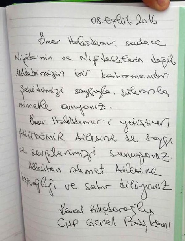 Kılıçdaroğlu, Şehit Ömer Halisdemir'in Mezarını Ziyaret Etti