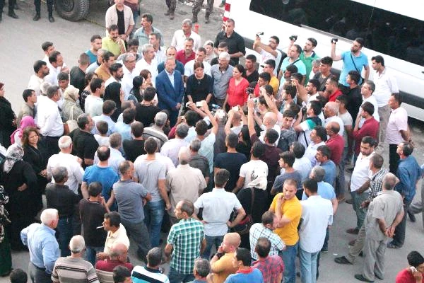 Figen Yüksekdağ'ın Sokak Çağrısı Halka Takıldı!