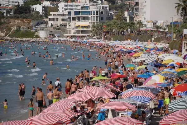 Kuşadası'nda Bayram Bereketi