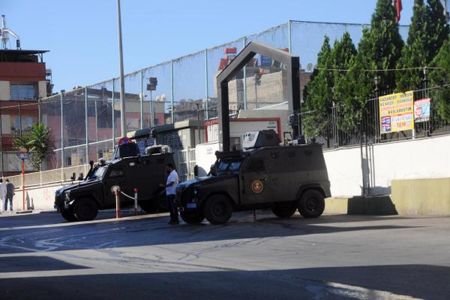Gaziantep'te Cemevine Bombalı Saldırı İhbarı Polisi Alarma Geçirdi