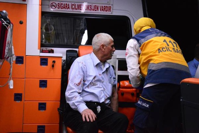 Babaannesi ve Dedesini 1 Saat Rehin Aldı
