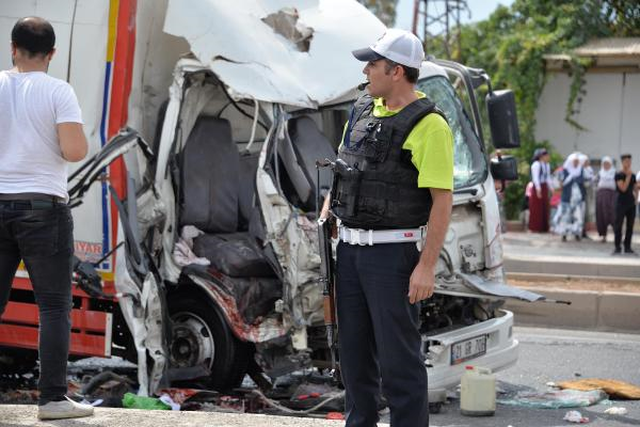 Diyarbakır'da Feci Kaza: 1 Ölü, 7 Yaralı