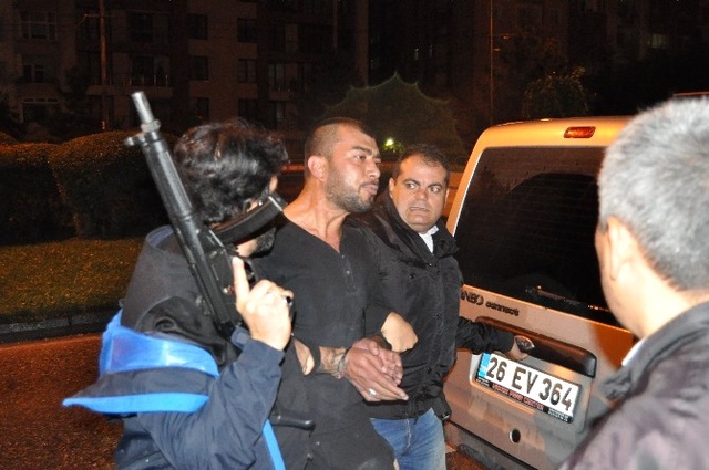 İki Kişiyi Silahla Yaralayan Şüpheliye Özel Harekattan Operasyon