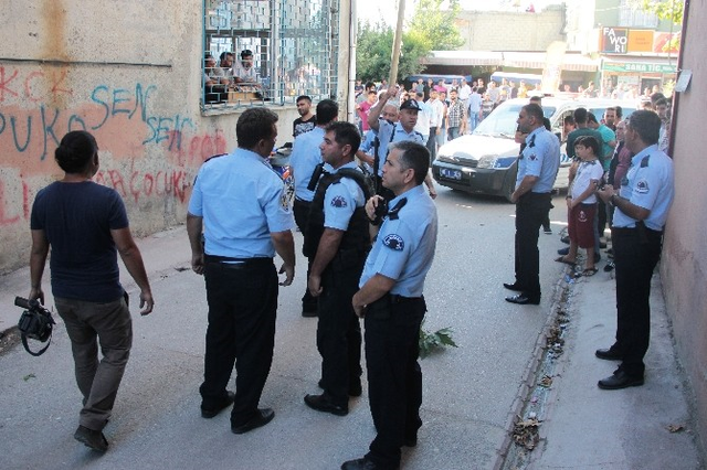 Cezaevine Girmemek İçin Polis ile Çatıştı