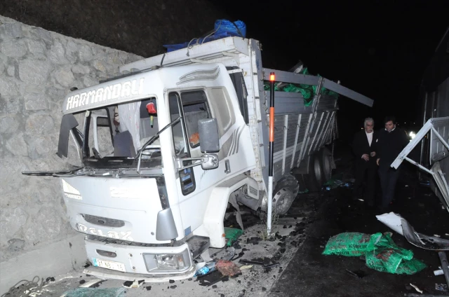 Samsun'da Trafik Kazası: 1 Ölü, 39 Yaralı