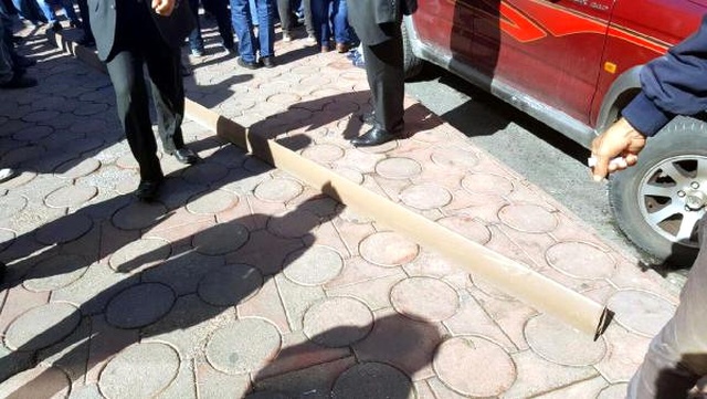 Avm'den Kopan Profil Sokakta Anne ve Kızının Üzerine Düştü