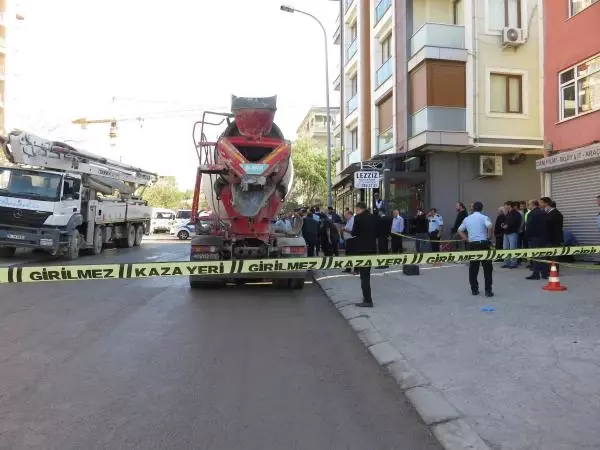 Temizlik İşçisi Beton Mikseri Altında Can Verdi