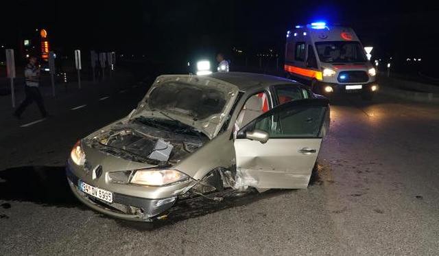 Kazada Yaralandı, 'Ponçik'i Kucağından Bırakmadı